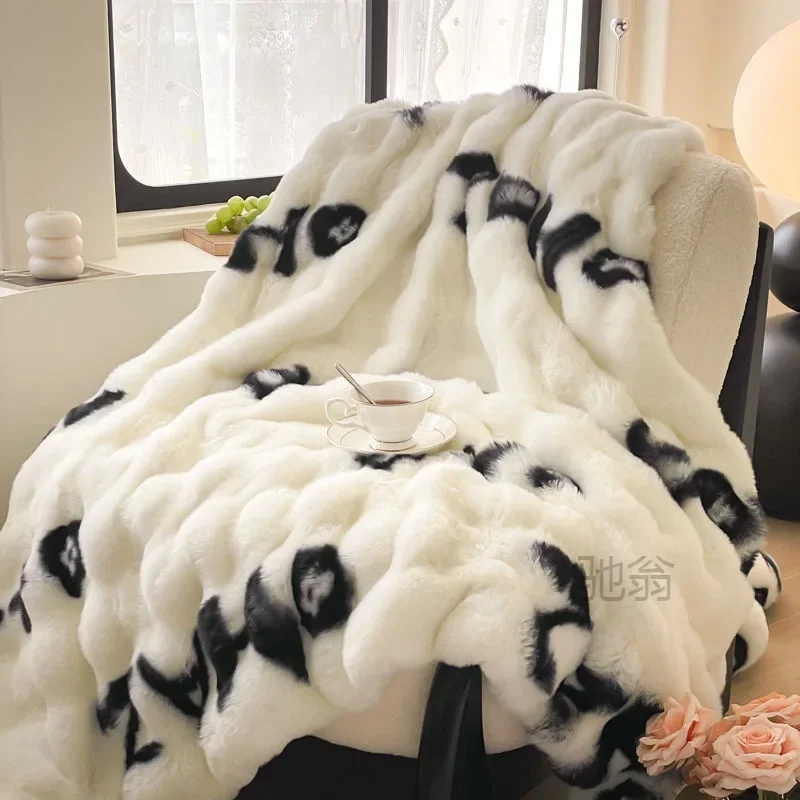 Class A rabbit plush quilt cover blanket two-in-one plush thickened milk plush quilt cover single piece double-sided coral