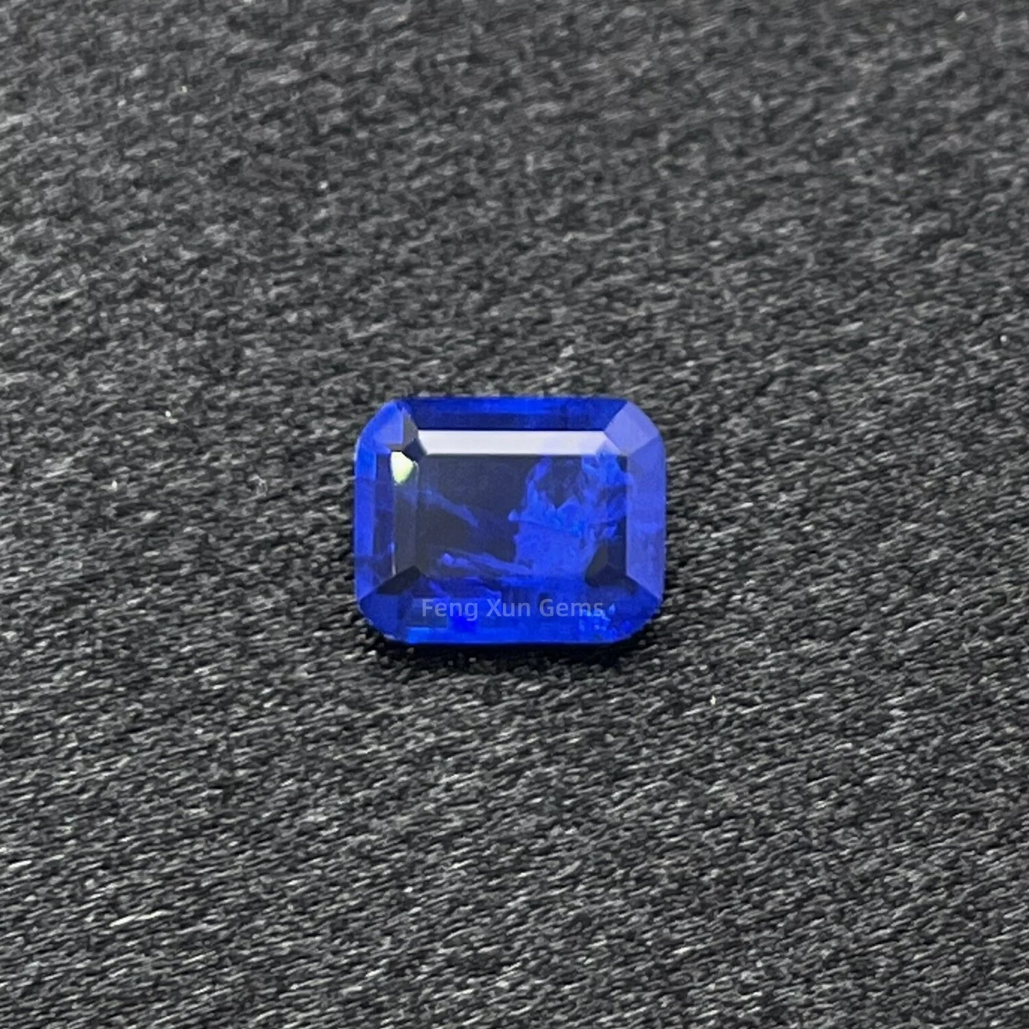 CBX02 Emerald Cut Blue Synthetic Gemstones Glass Loose Stones With Cracks Inclusions Inside For Jewelry and Handicrafts Making