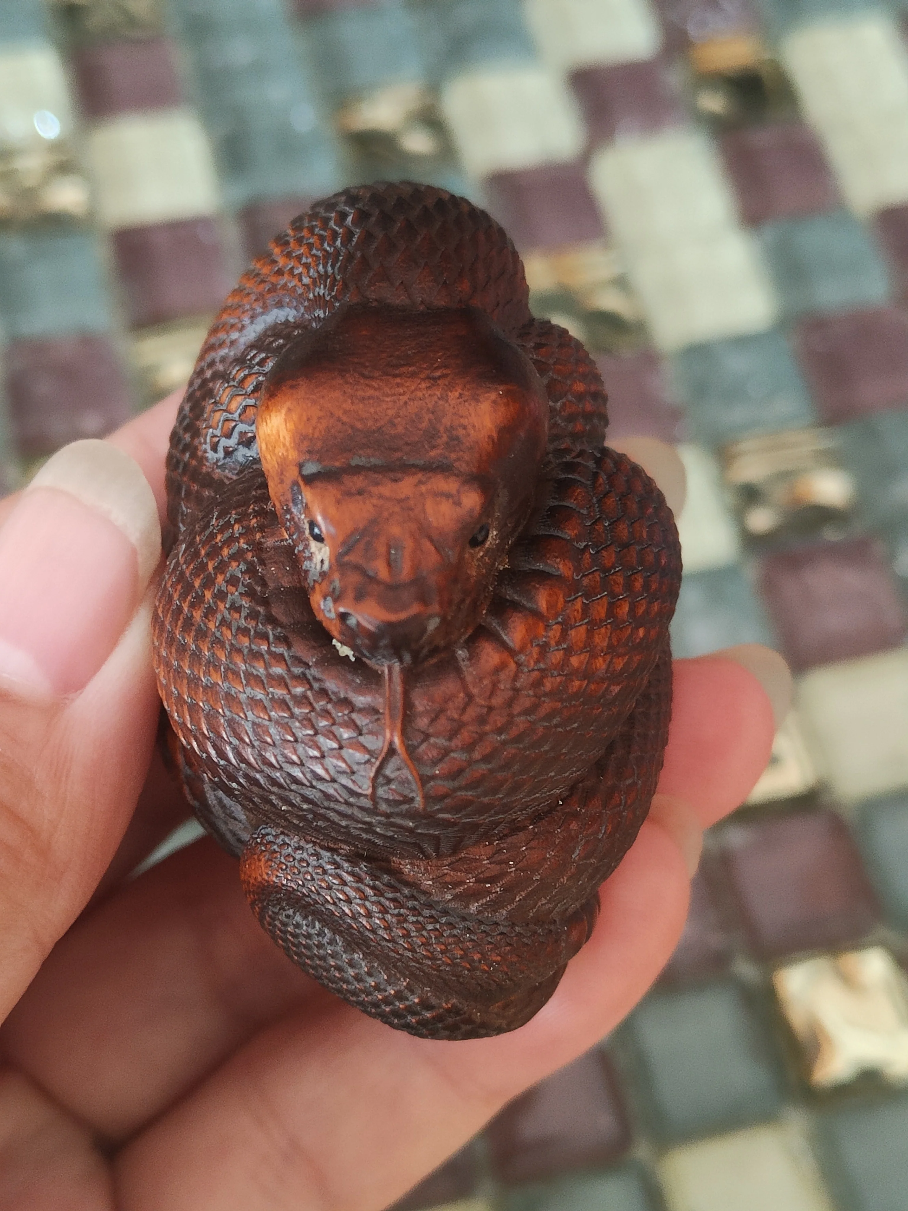 

China creative boxwood zodiac snake hand piece Xiaolong pendant