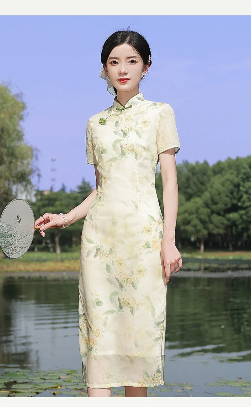 

2022 Light Yellow Cheongsam Short Sleeve Soft Floral Chinese Dress Slim Wedding Costumes Elegant Fashion Qipao Vestidos Largos