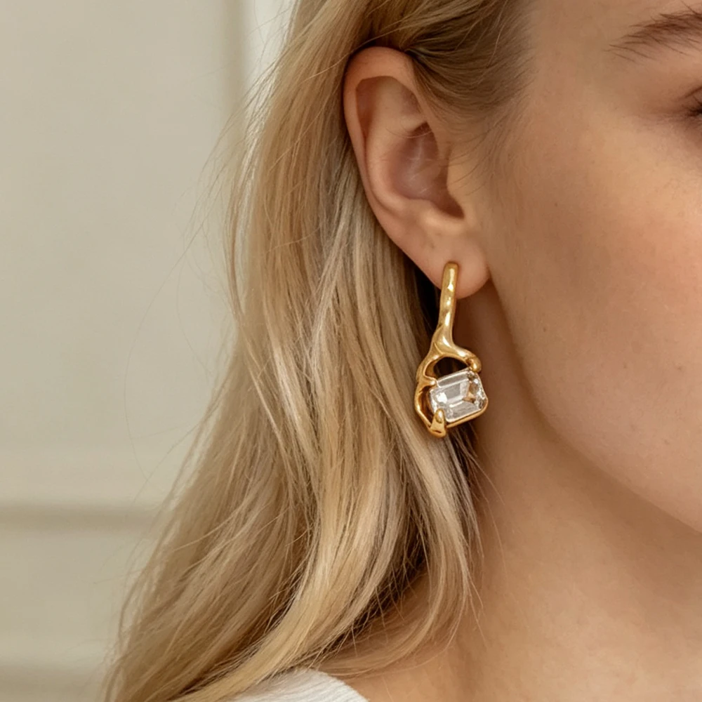 European and American Style Irregular Hammered Texture Earrings, Gold Alloy Claw-Set Rectangular Transparent Glass Rhinestone Women's Earrings
