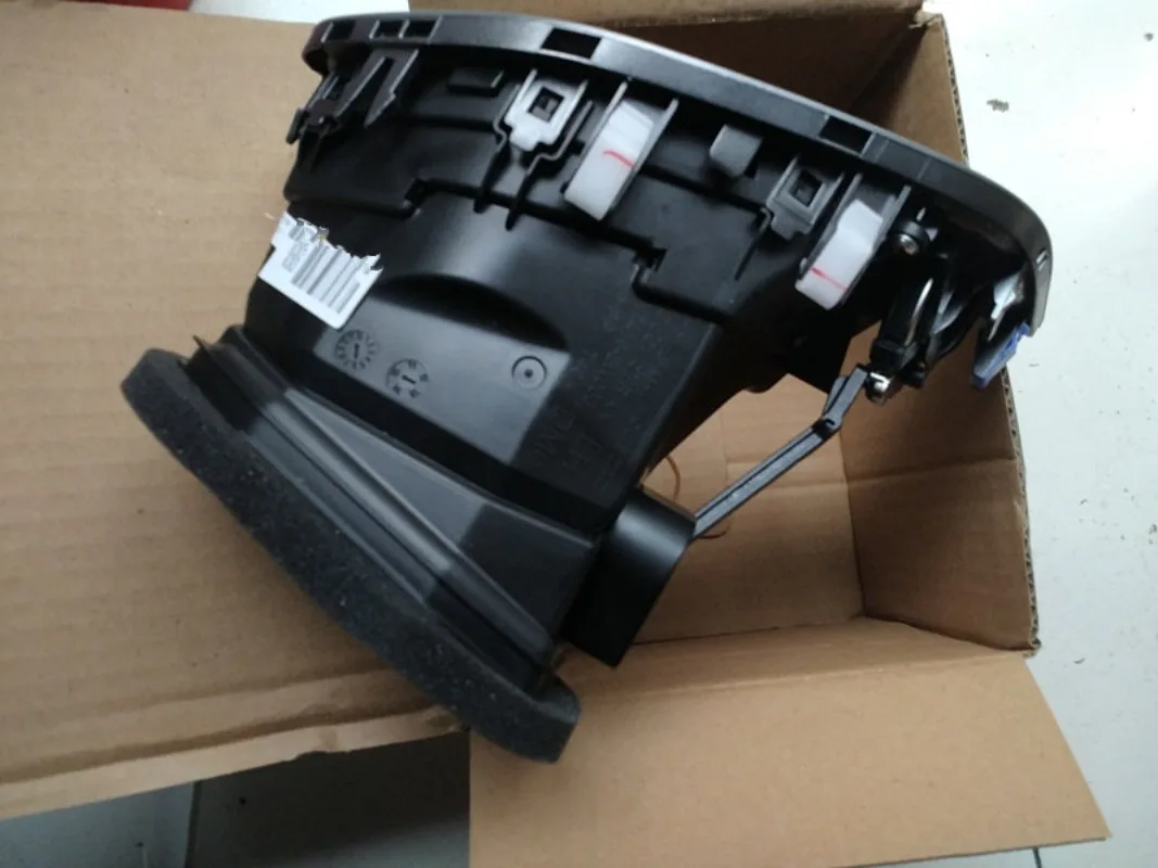 For Hyundai IX45 Middle air vent of the instrument panel workbench and control console