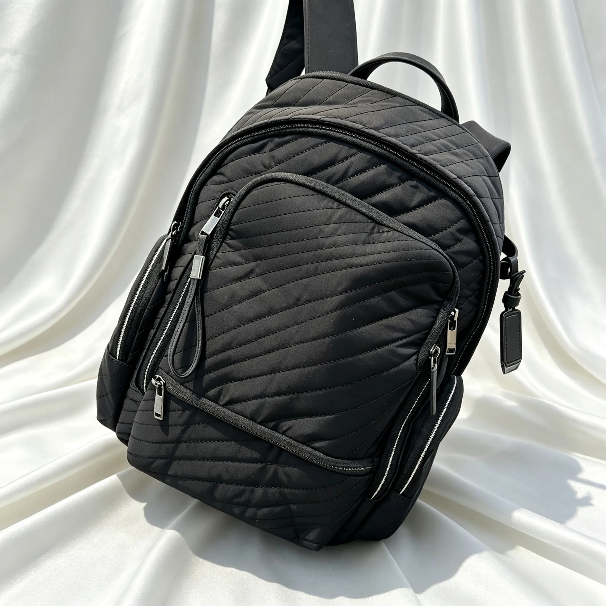 Womens Backpack - Unikalny minimalistyczny czarny plecak z nylonu,