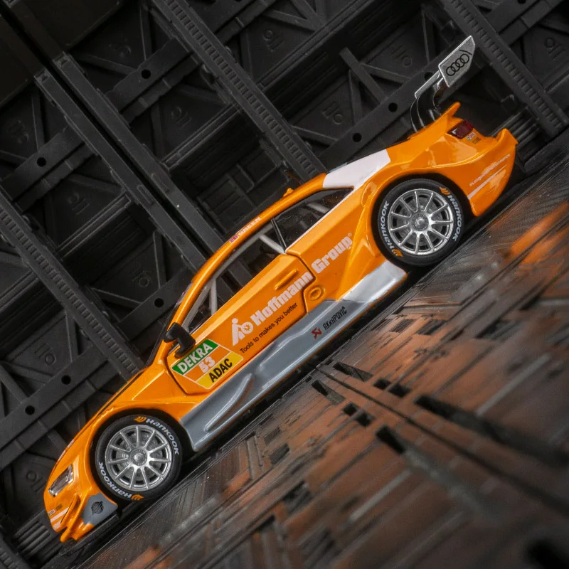 CCA 1:32 simulation Audi RS5 DTM Rally Car Alloy Model doors on both sides that can be opened has simulated sound and lighting