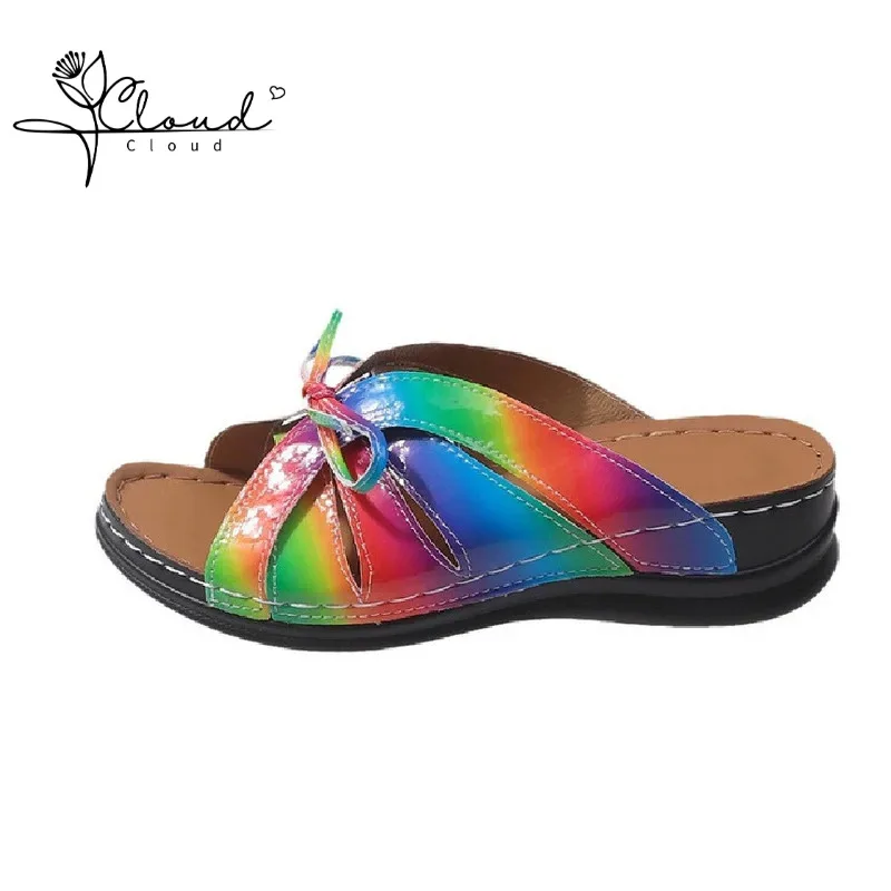 

2024 Europe Summer Flip-flops Rainbow Bow Wedge Slippers Casual Light Beach Sandals Women Plus Size Light and Comfortable