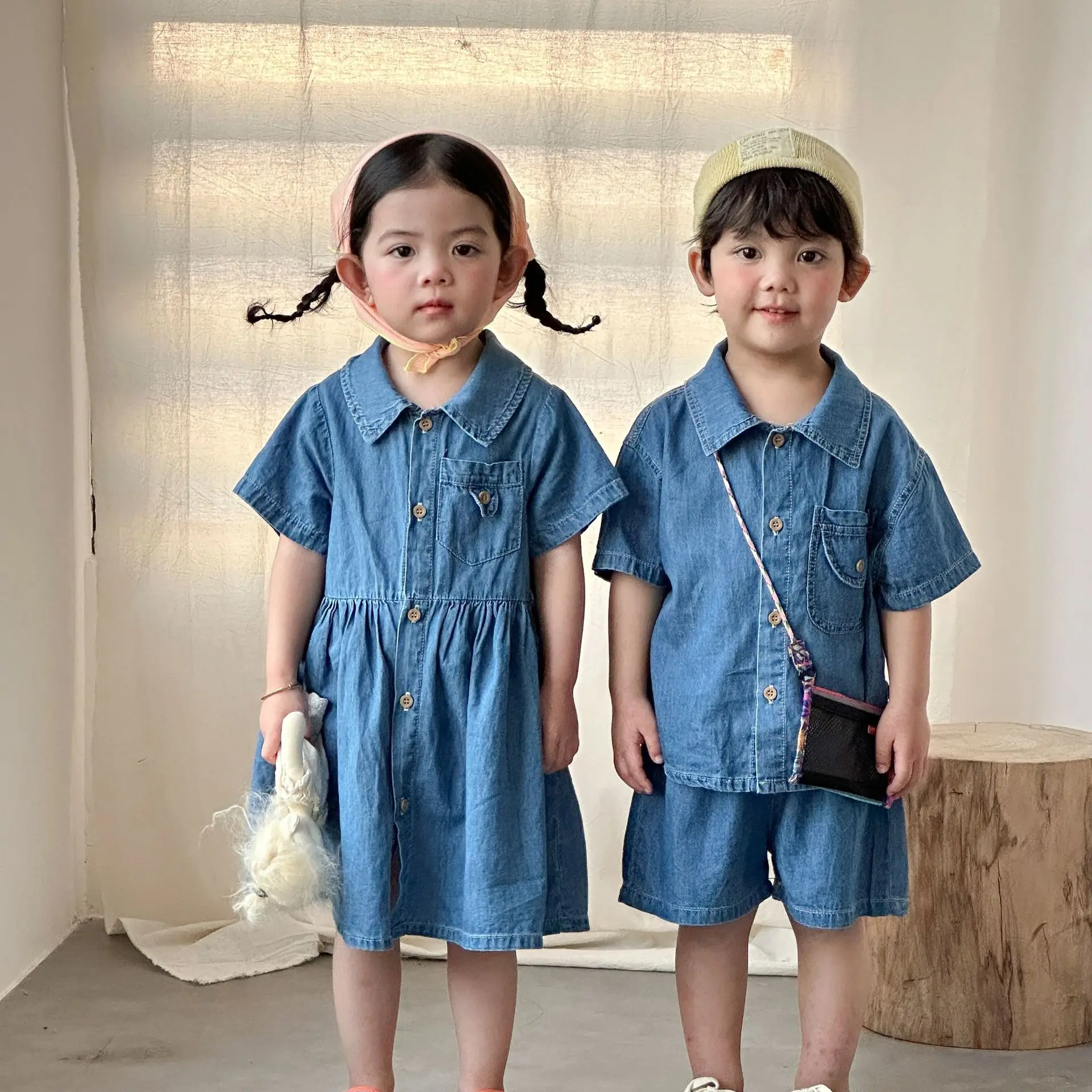 

Летний новый комплект детской одежды 2026: джинсовые шорты для мальчиков и рубашки-платья для девочек, 2 предмета, для братьев и сестер