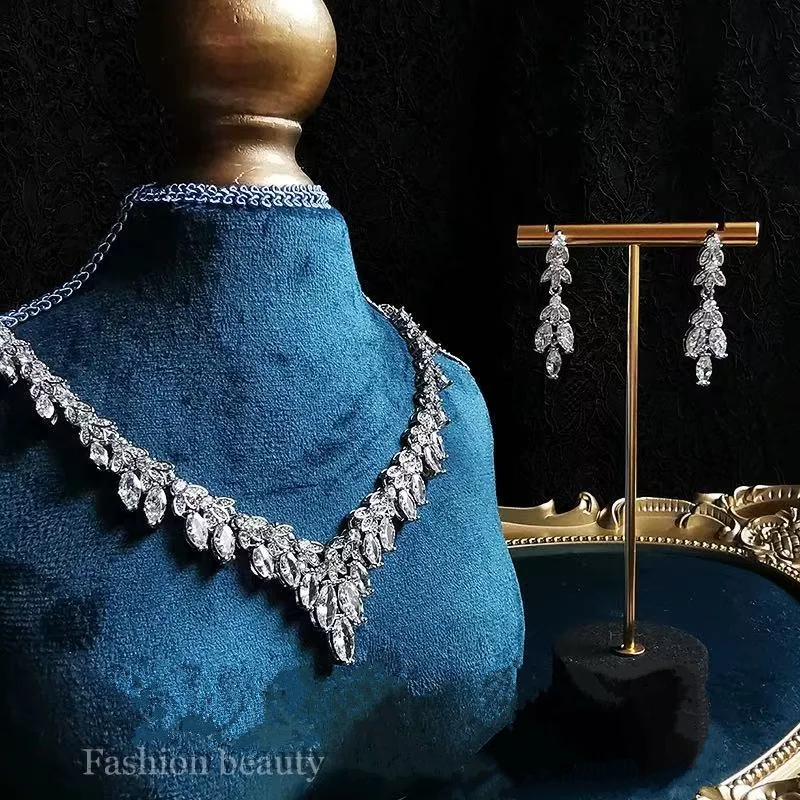 

Свадебный комплект: колье и серьги с кубическим цирконием, роскошные свадебные украшения для женщин, аксессуары для вечерних платьев, подарок на выпускной или вечеринку.