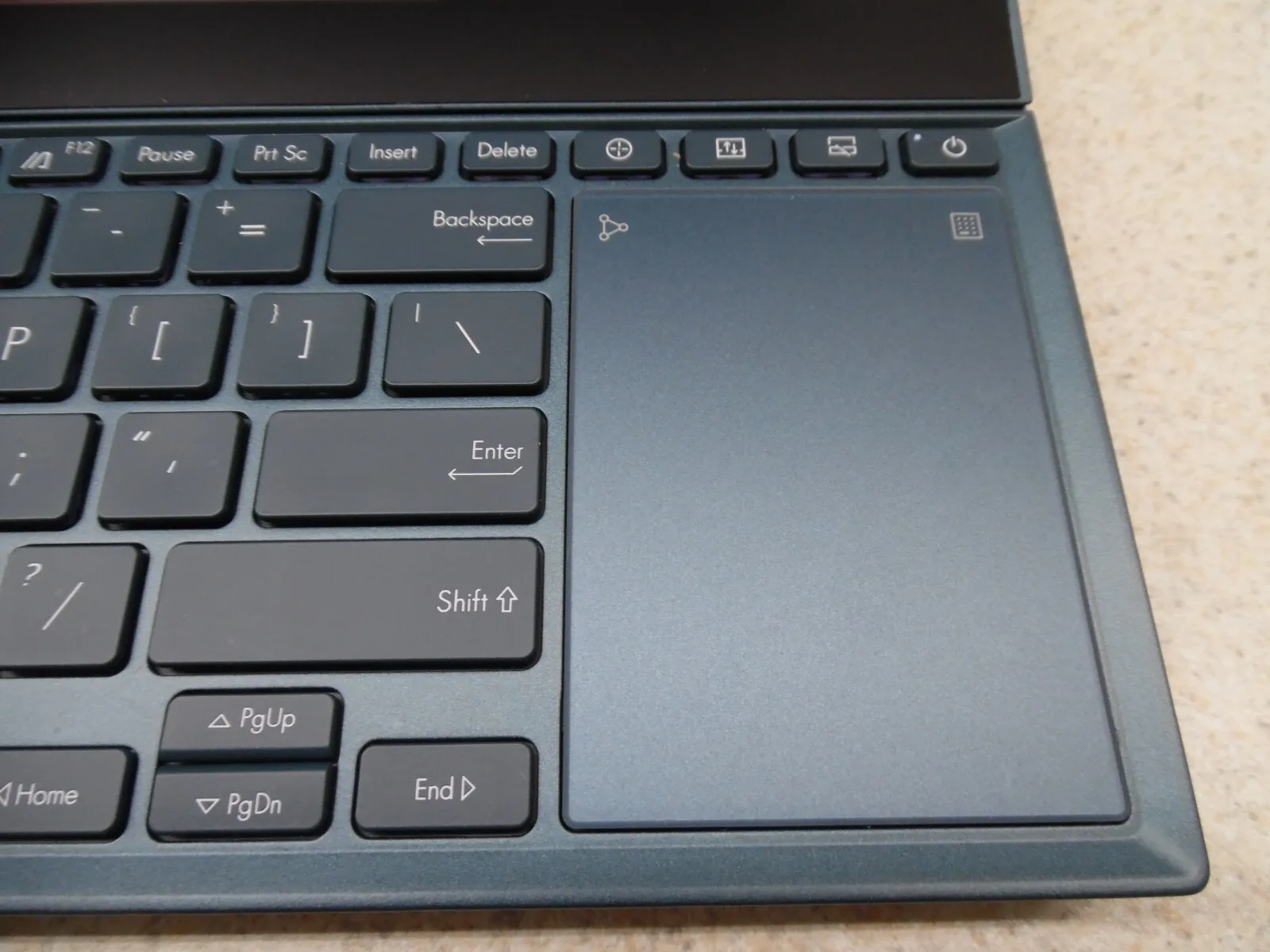 AS:US Zen}Book Pro Duo 1*5 OLED 4K, Ge]Force RTX 3060، i9-12900H، 32 جيجابايت، 4 تيرابايت