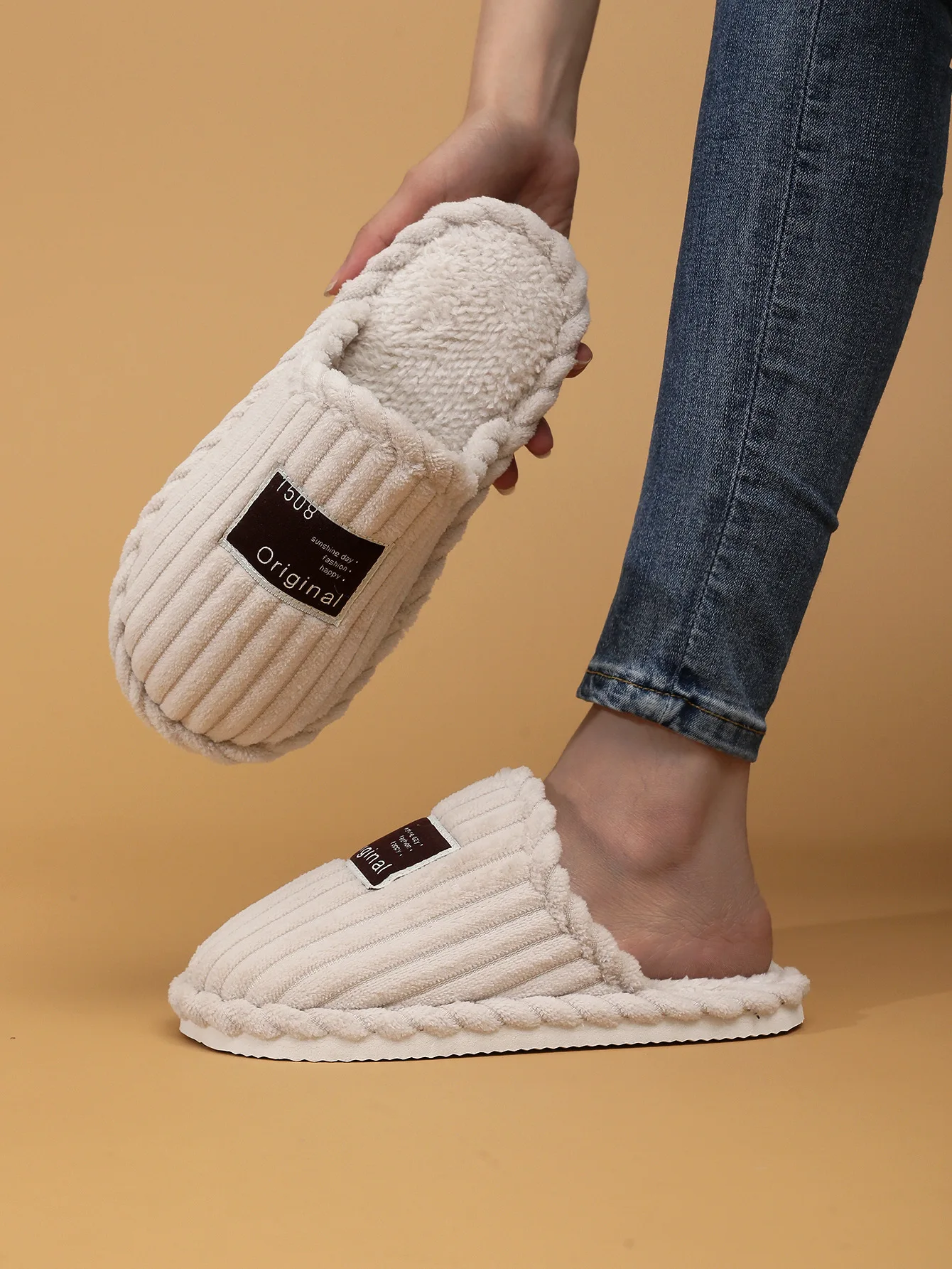 Herren-Hausschuhe, rutschfeste Baumwoll-Slides, wärmende Plüschschuhe, modische Winter-Hausschuhe, bequeme Damenschuhe. – Detail 13