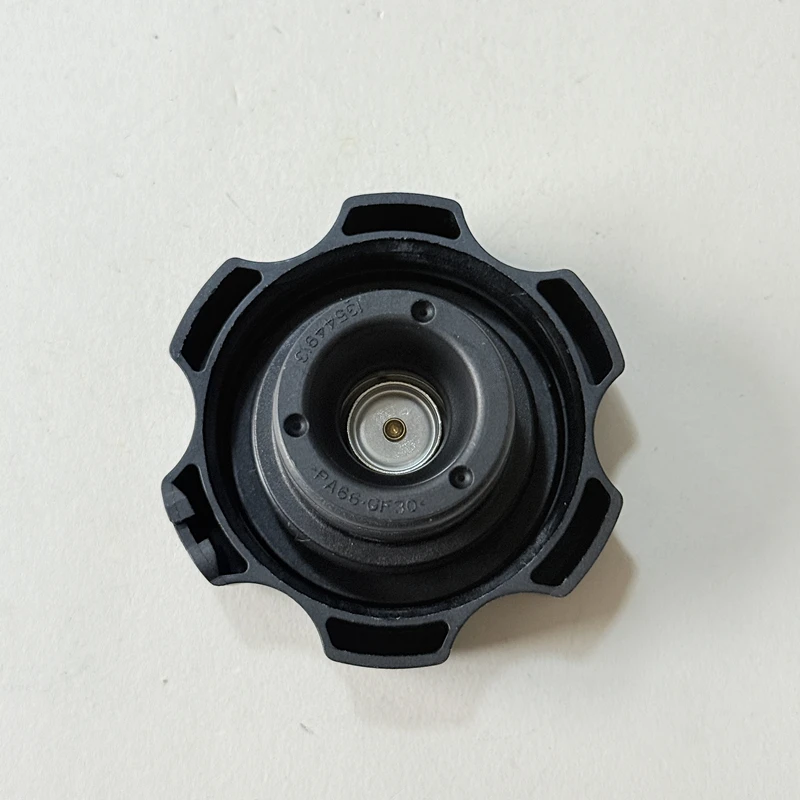 Brand New Engine Expansion Water Tank Cover For Chevrolet Cruze Opel Astra Radiator Cover 13598760 13544913 4