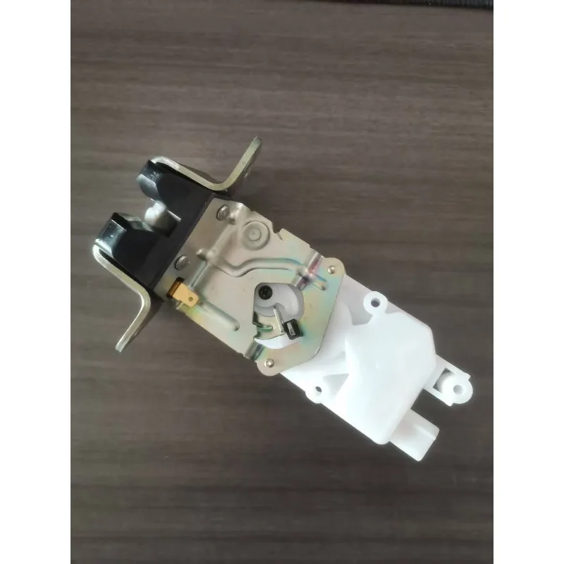 

Привод замка багажника Mitsubishi 5808A079 5808A067 MR959620