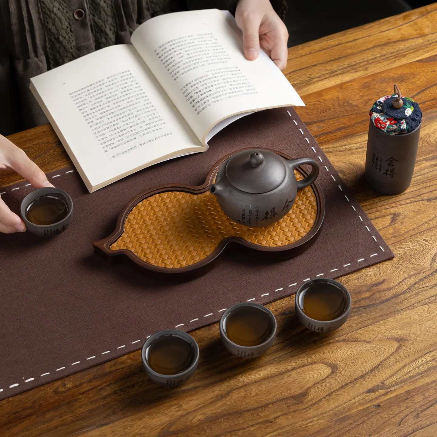 Portable Zisha Travel Kung Fu Tea Set One Pot Four Cups Quick Cup Outdoor Complete Set Business Gift Tea Maker Luxury Tea Gift