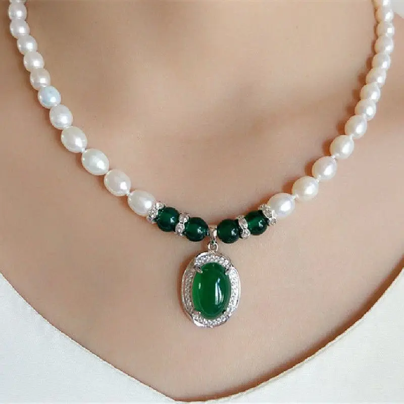 Australian White Pearl Necklace with Strong Light, White Pearl Green Chalcedony Inlaid with Chalcedony Collarbone Chain