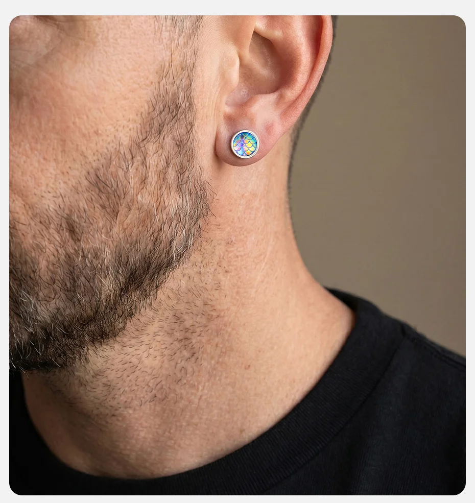 Vnox Regenbogen-Meerjungfrau-Fischschuppen-Ohrstecker, Edelstahl, antiallergisch, 10 mm, runde Ohrringe für Männer und Frauen, Piercing-Schmuck – Detail 2