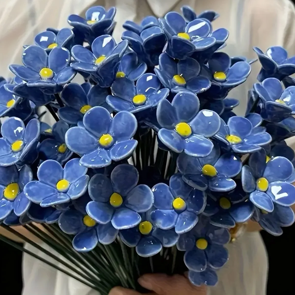 Blaue Keramik, vergissmeinnicht, künstliche Blumen, 14,56 Zoll, lichtbeständig, für drinnen und draußen, Dekoration von Vasen, Rasen