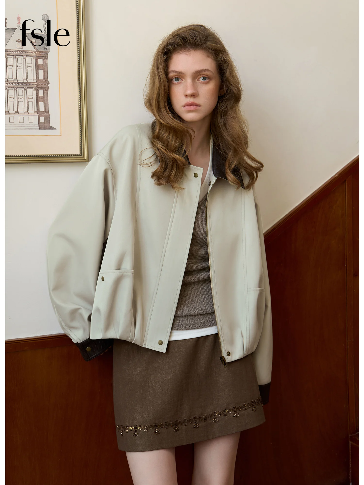 FSLE 2026 Autumn New Arrival Women's Retro Coat Contrast Collar Short Jacket with Woven Splicing Fashion Cropped Outerwear