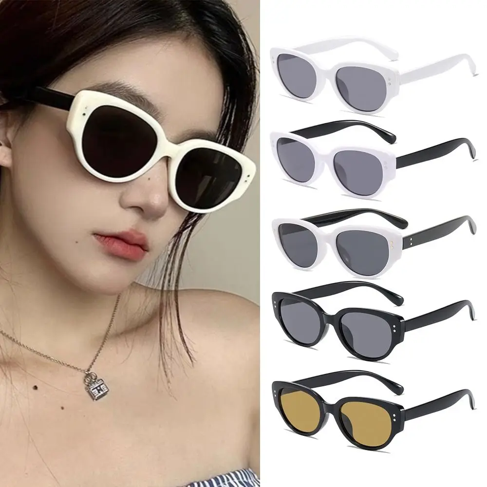 Popular Small Vintage Sunglasses Retro Trending UV400 Ladies Shades Eyewear for Summer