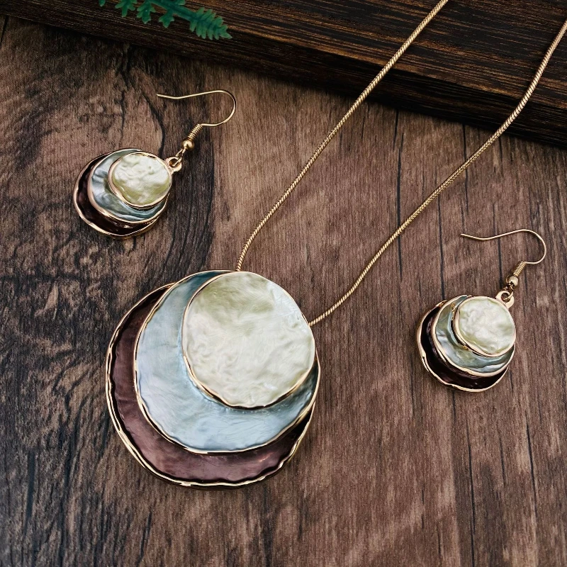 الملونة النفط اللوحة ثلاثة طبقة التعميم الجوف المعلقات القرط مجموعات البوهيمي المرأة الأزياء قلادة مجموعة سحر المجوهرات