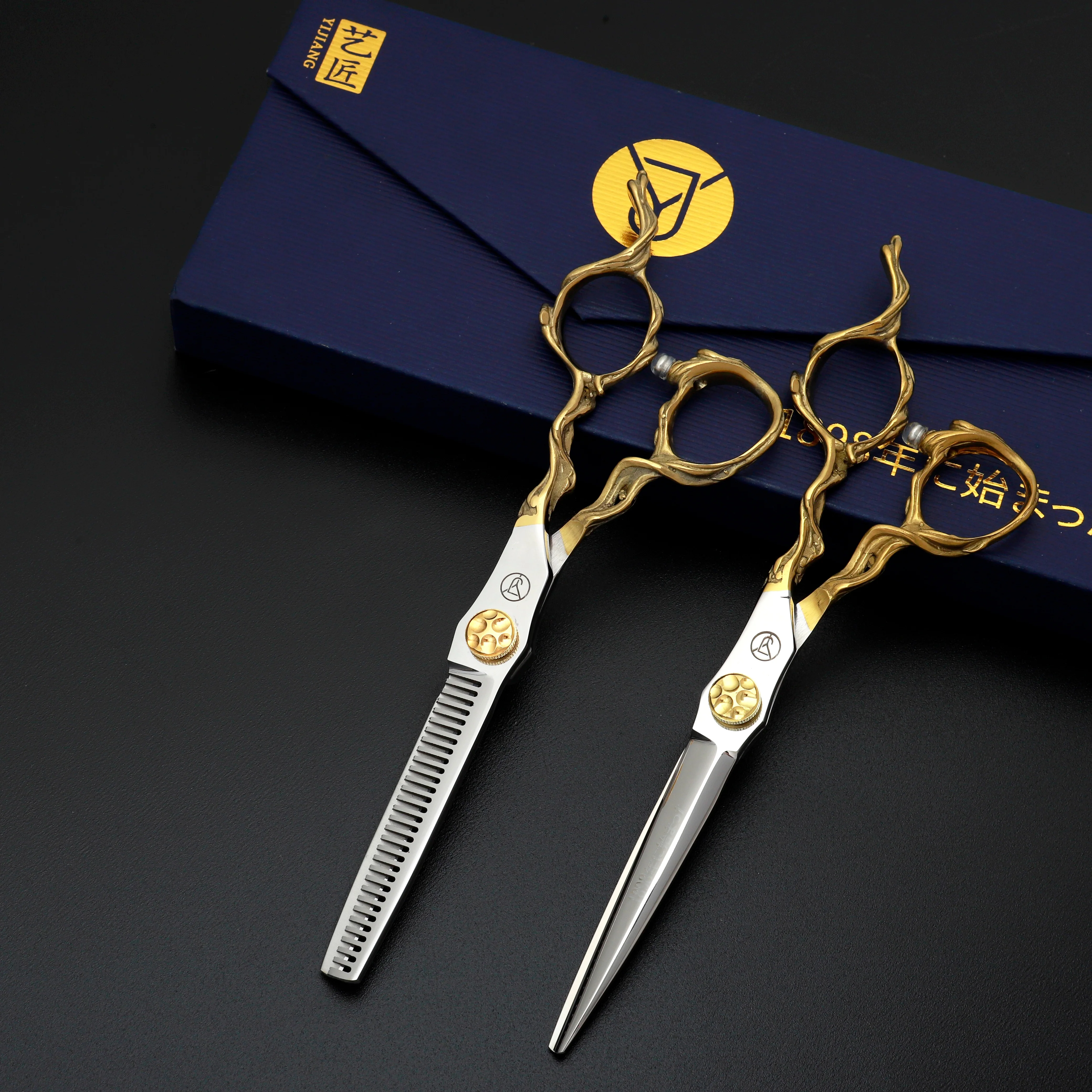 

Ergonomically designed for both left- and right-handed use, precisely cuts straight or textured hair, lightweight and durable