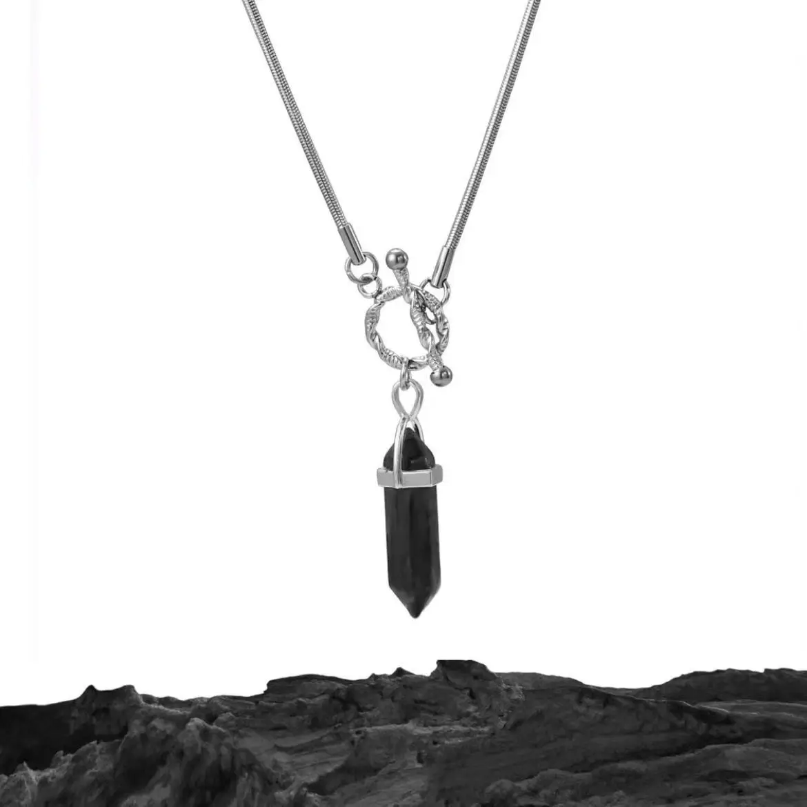 

Maillard Mineral Necklace Six Rock Pillars Niche Fashion Trend Versatile Niche Design Cold Wind