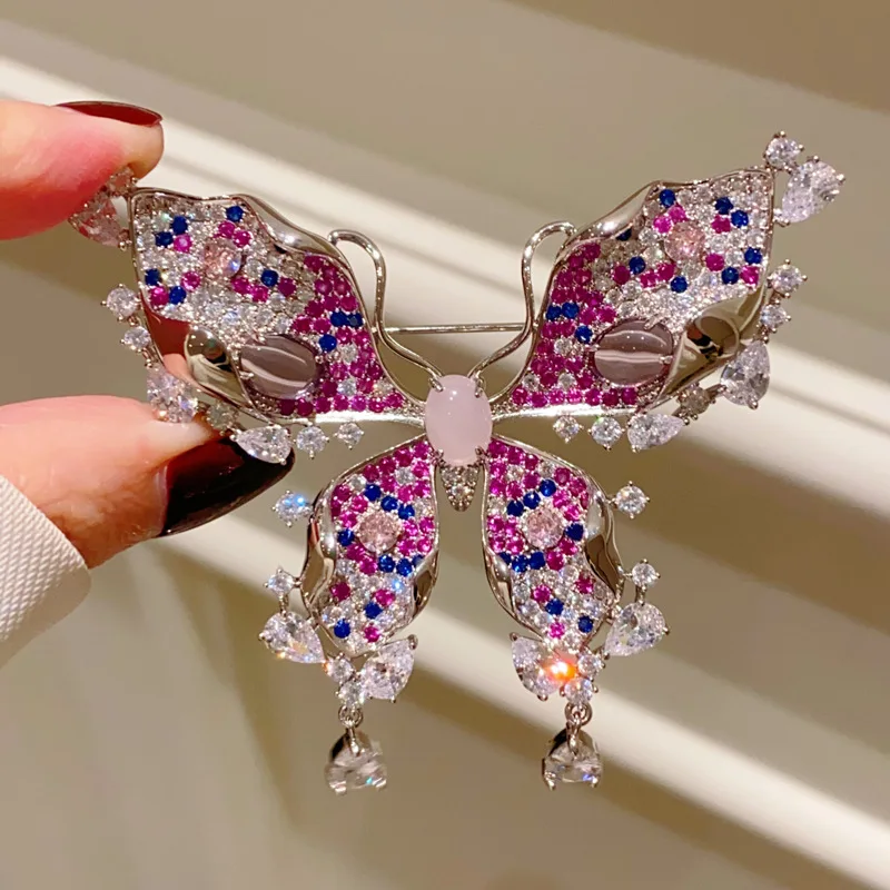 

Luxury and Retro Colorful Full Cubic Zirconia Butterfly Brooches for Women Exquisite Design Corsage Suit Coat Accessories Pins