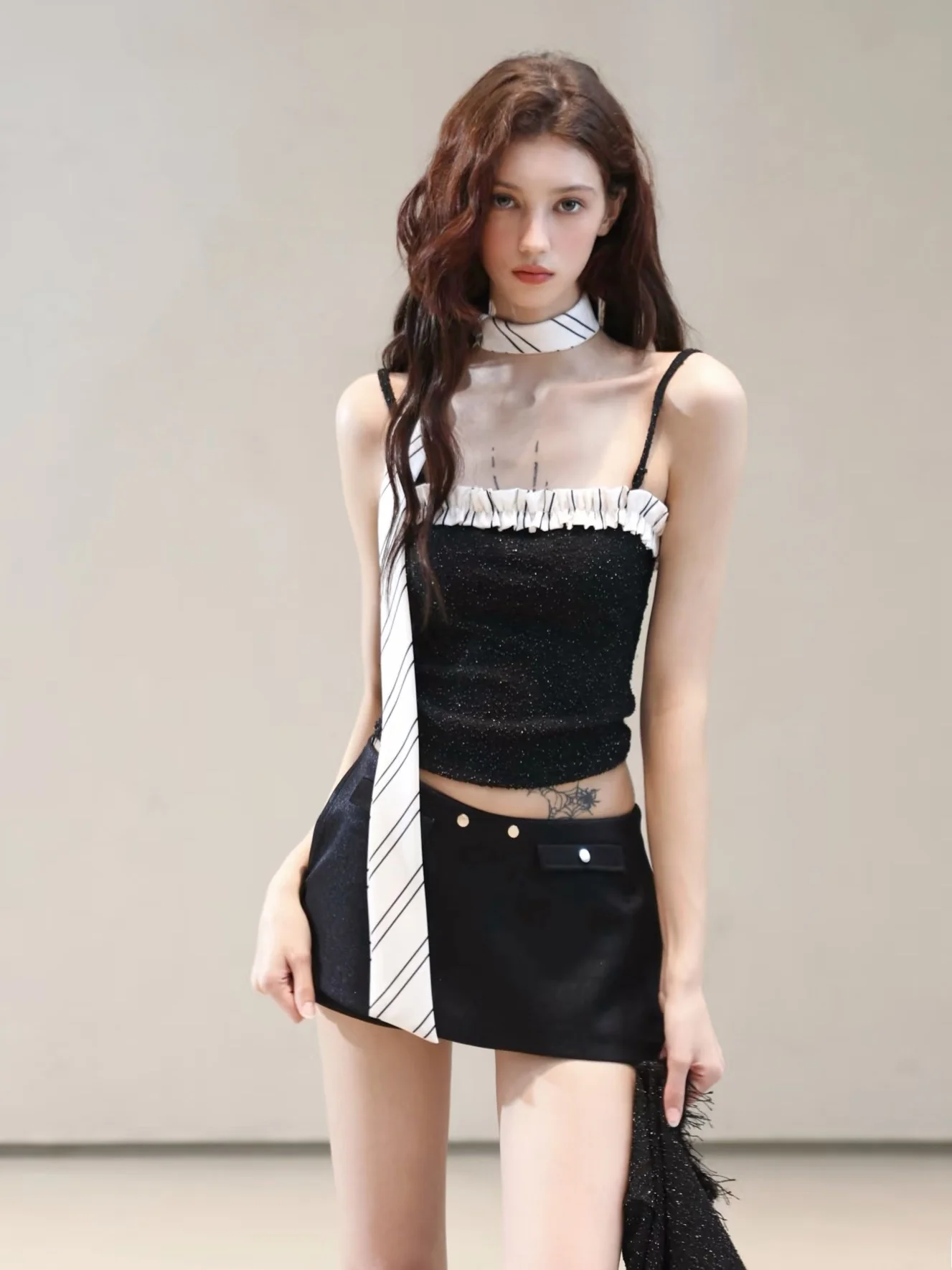 

iny ort Jaet And Skirt Set Women's Bandeau Strapl Outfit Ele ature Rich Girl Sle Faionable Two-Piece Ens...