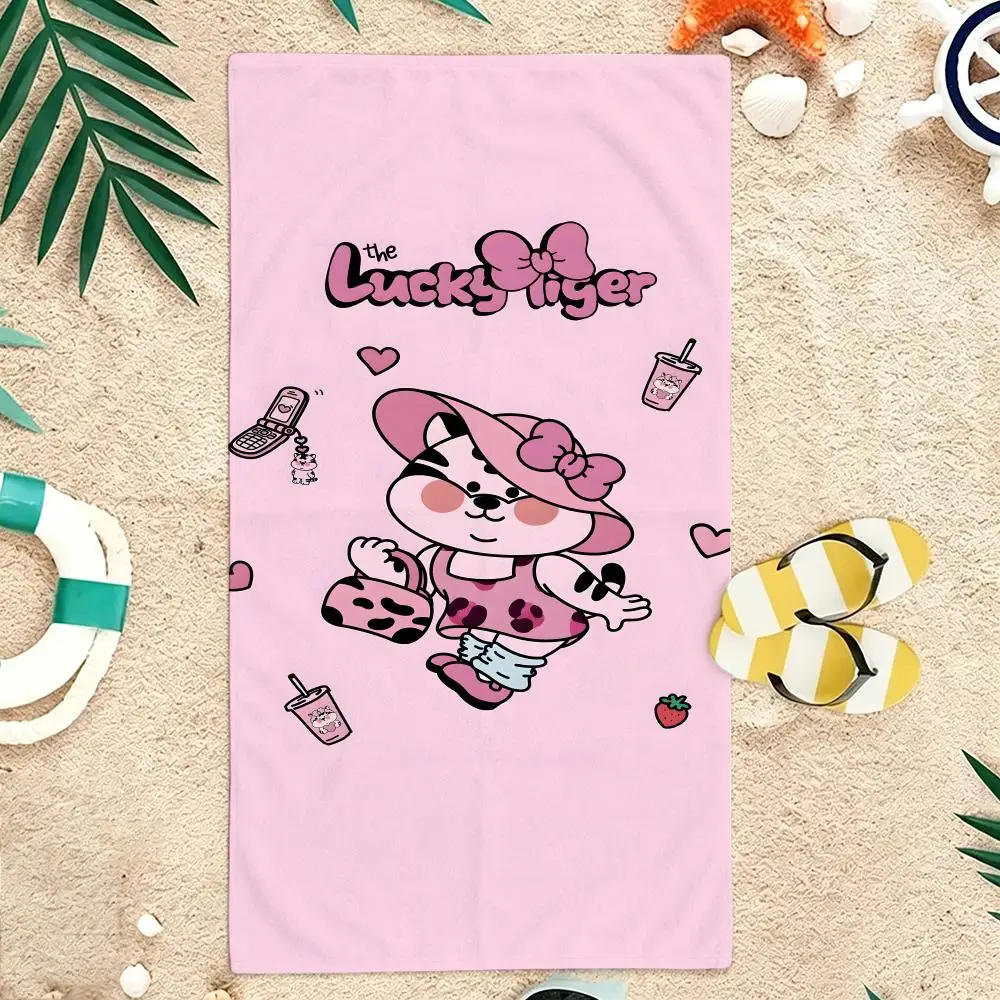 Pink Lucky Tiger Graphic Towel Microfiber soft Beach Towel for Travel Fitness Sauna Bathing Camping