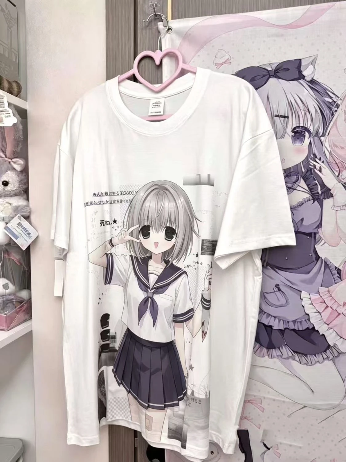 Harajuku Kawaii Tee Grey Short Hair Sailor Uniform Anime Girl Vintage Newspaper Background Graphic Ins Trendy Cotton T Shirt