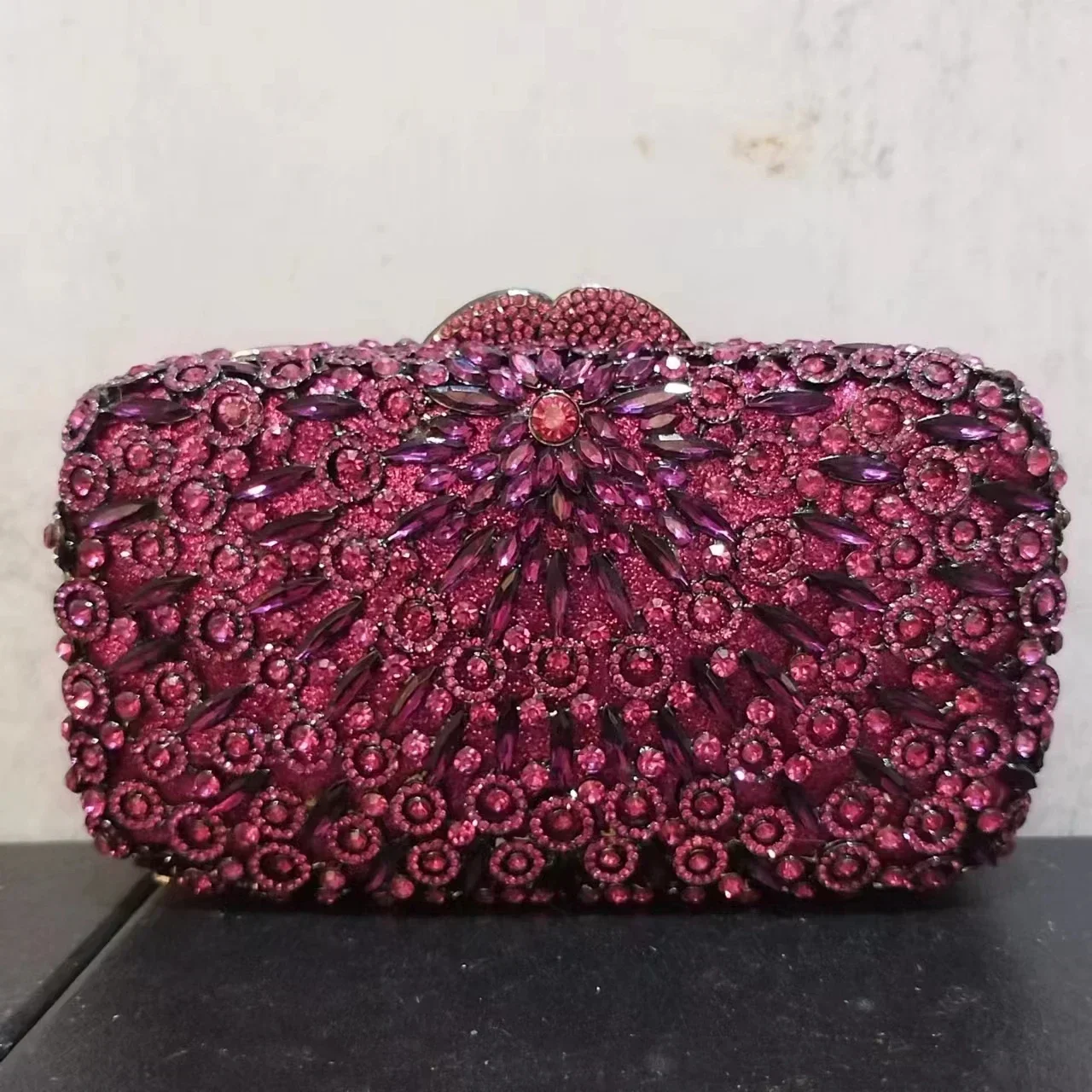 

XIYUAN Women Fushia Stones Evening Bags Lady Shiny Rhinestones Clutch Bags For Wedding Party Rose Red Clutches Lady Shoulder Bag