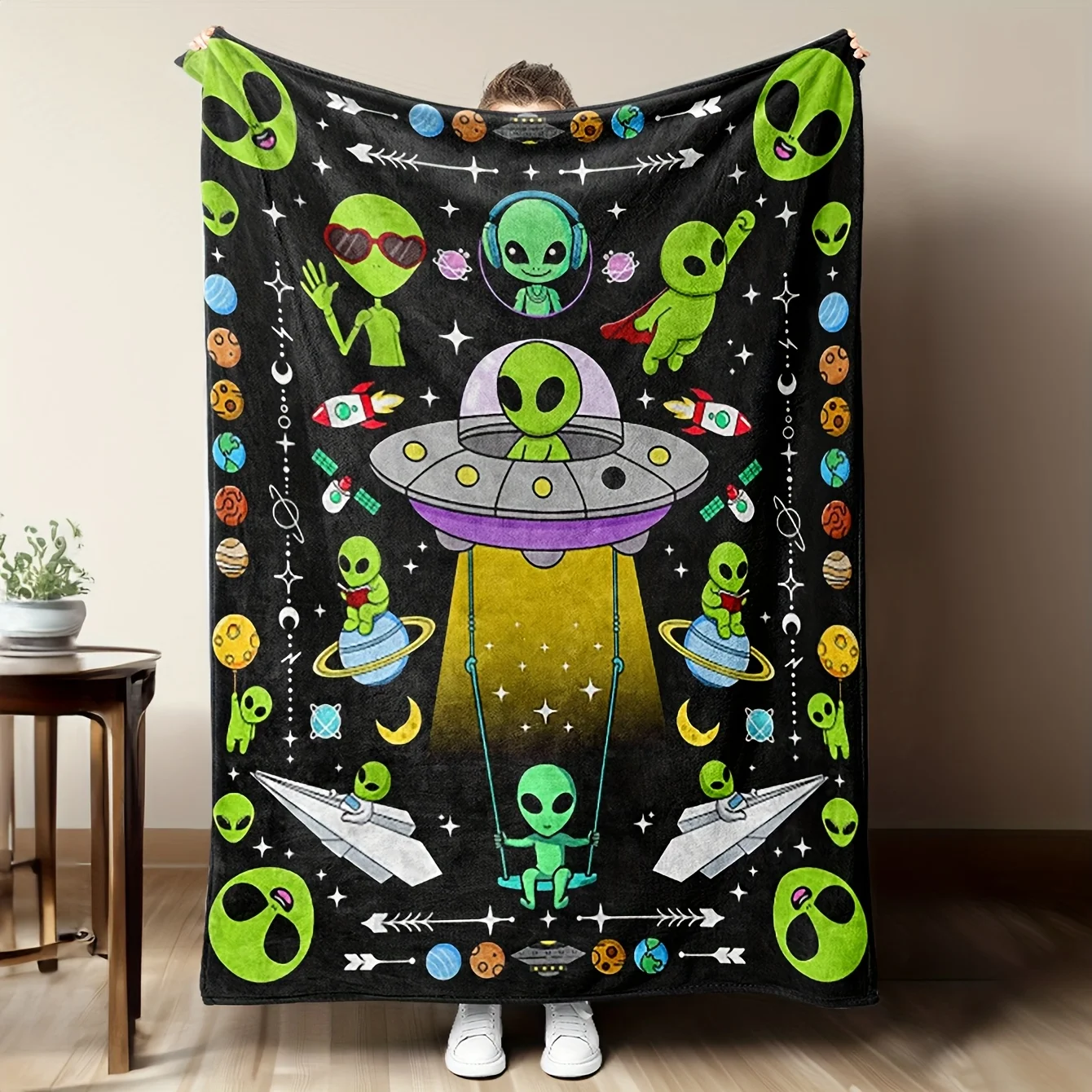 Kids Funny Outer Space Alien UFO Cartoon Pattern Flannel Blanket Warm Decorative Throw For Lounge Bedroom Indoor Holiday Gift