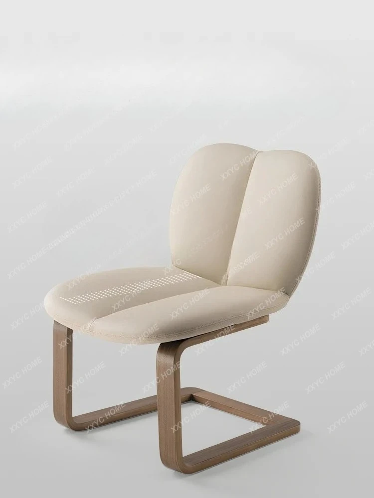 A  Modern Nordic style first layer cowhide living room sand curved wood four-leaf clover dining chair