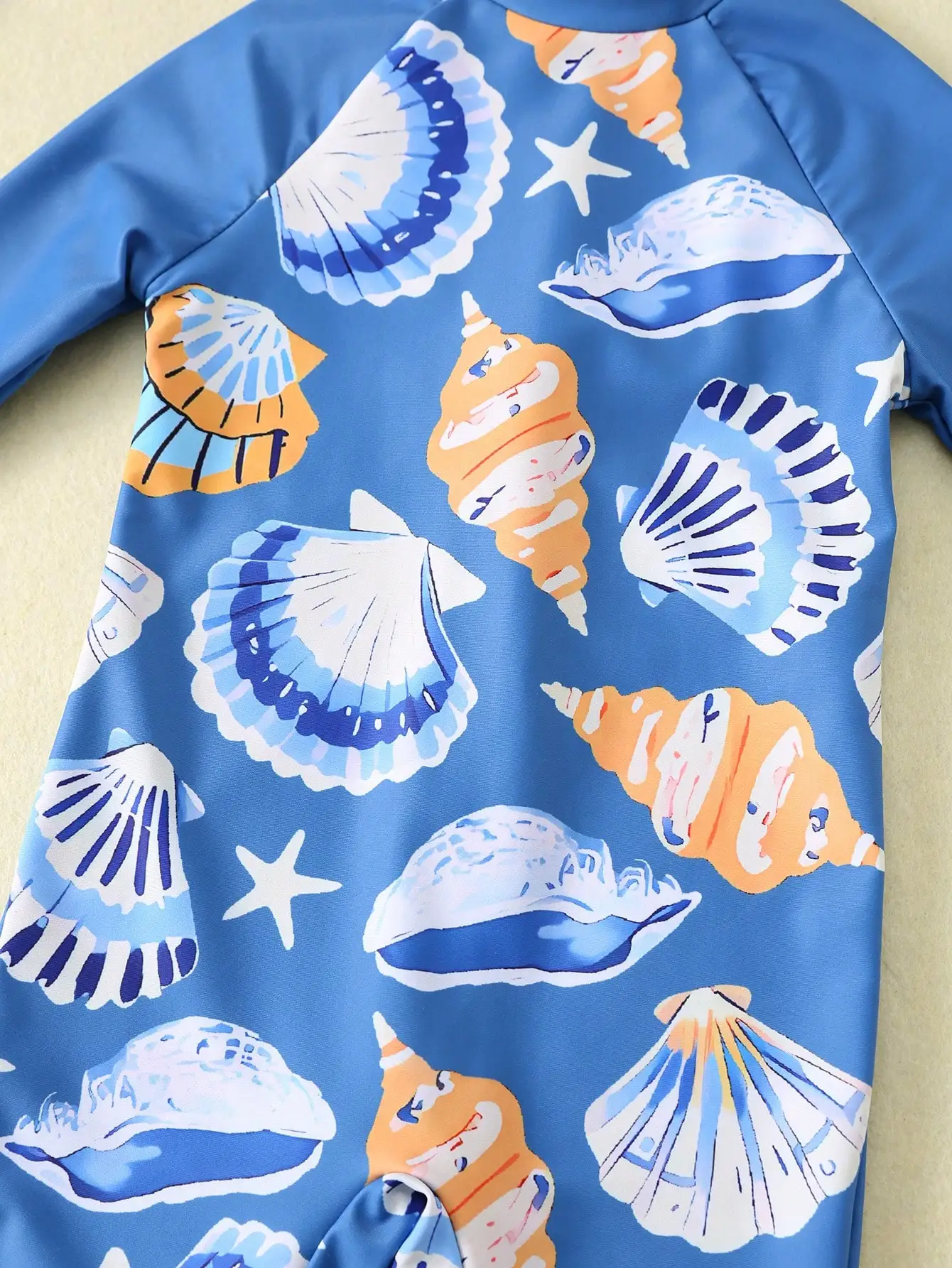 

Unisex Long Sleeve Rash Guard And Sun Hat Set With Shell Pattern For Beach Vacation