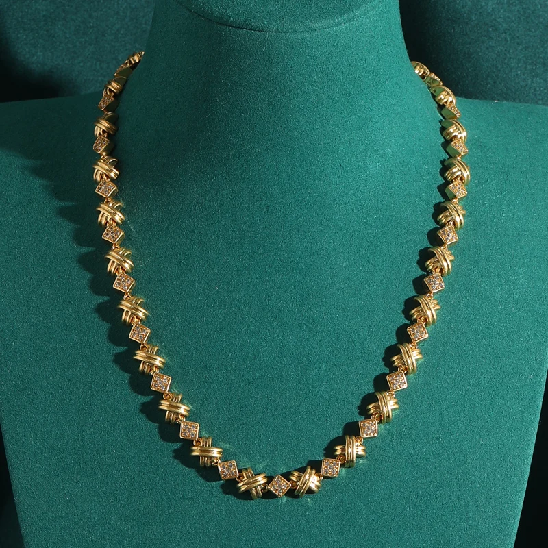 Vintage Choker Square Rhinestone Necklaces Antique Women Gold Color Crystal Wedding Jewelry New Valentine's Day Gift 2026 Trends