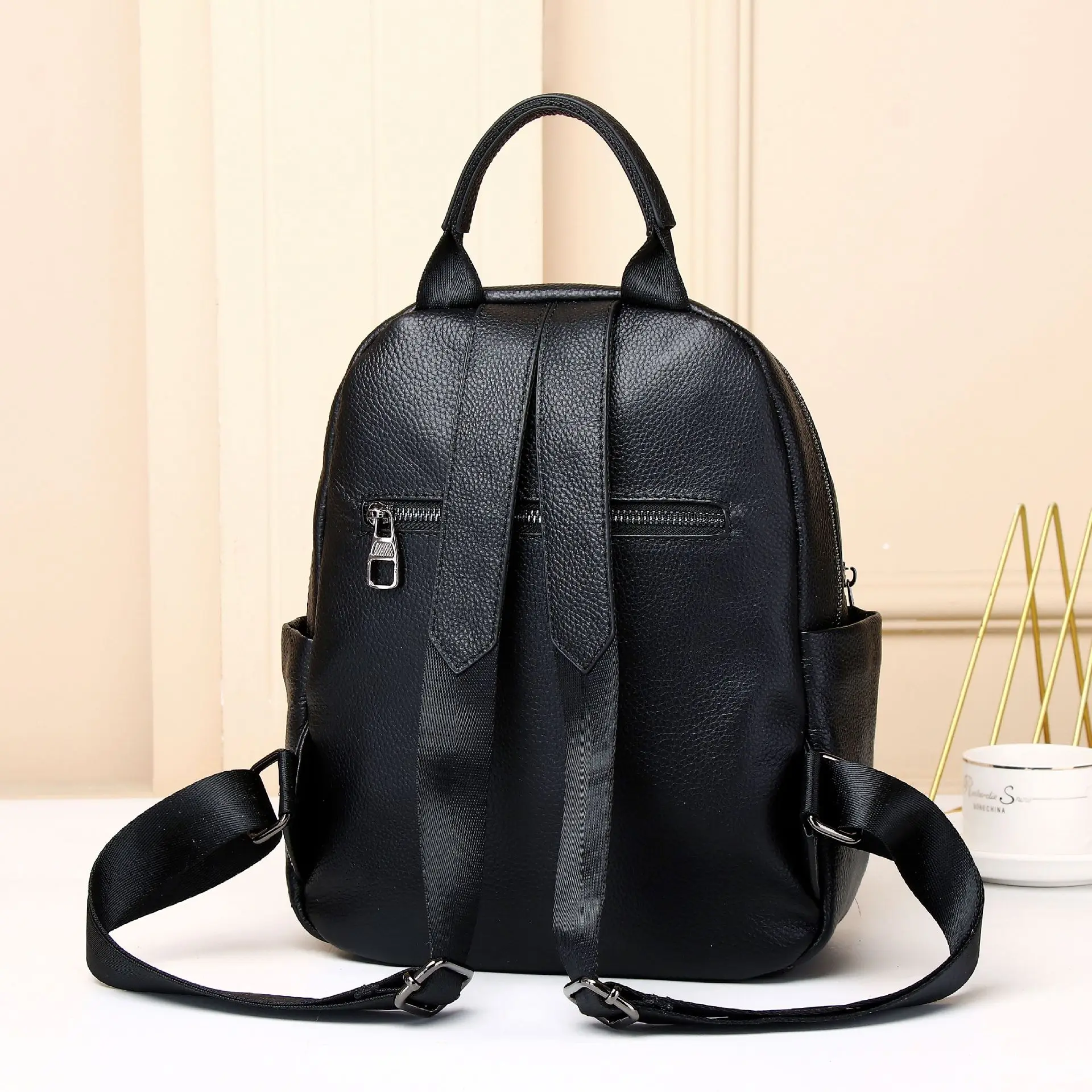 New Fashion Cow Genuine Leather Women Backpacks Luxury Brand Female Real Natural Leather Ladies Girl Student Casual Backpack