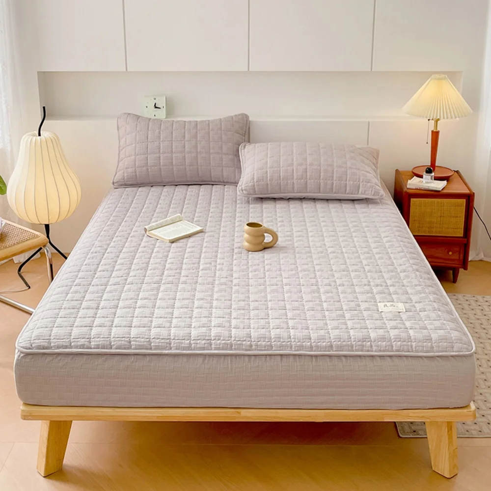 

Thicken Solid Color Quilted Fitted Mattress Cover Soy Fibre Fitted Sheet Skin-friendly Bed Cover Breathable Bed Protector Cover