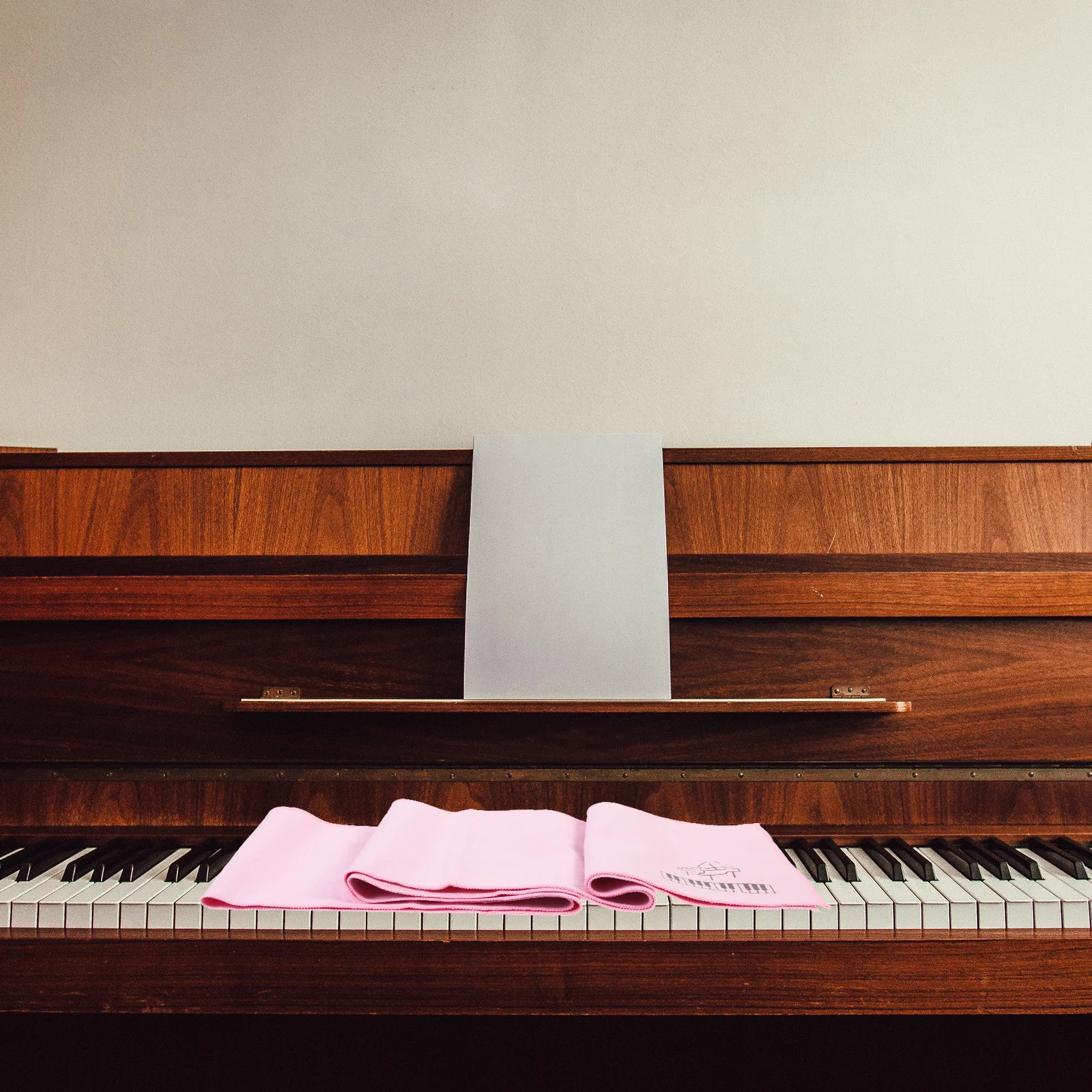 

Piano Keyboard Cloth 88-Key Protective Cover Strong Absorption Anti-Scratch Polyester Dustproof Washable Lightweight Keyboard