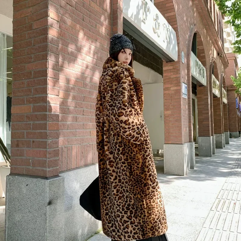 Leopard Winter Women For Coat 2025 Women Imitation Fox Fur Faux Fur New Coat Elegance Leisure Thick Warm Women JJ1132