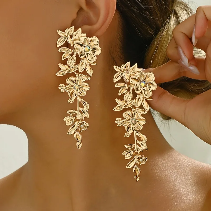 أقراط كبيرة على الموضة مبالغ فيها من الزهور للنساء مجوهرات مكتنزة مناسبة لحفلات العطلات والرقص والعطلات والهدايا اليومية