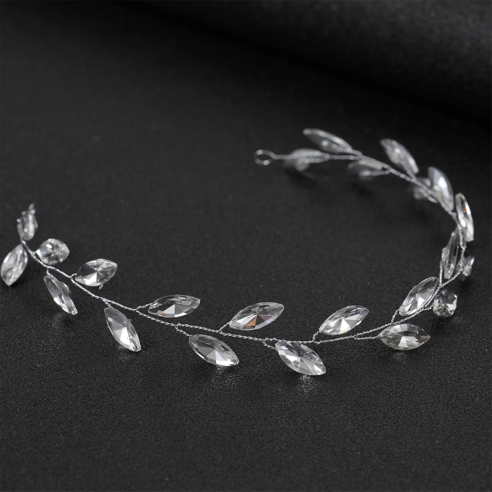 

Silver Rhinestone Wreath Headdress Party Party Hair Accessories Ladies Elegant Fashion Wedding Charming Bride Jewelry Gifts