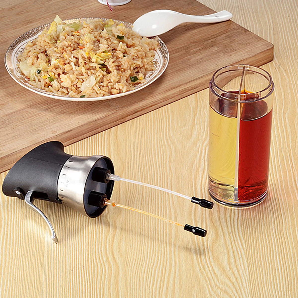 

Oil Vinegar Sprayer Transparent Nozzle Separate Storage Kitchen BBQ Sauce Dispenser Stainless Steel Condiment