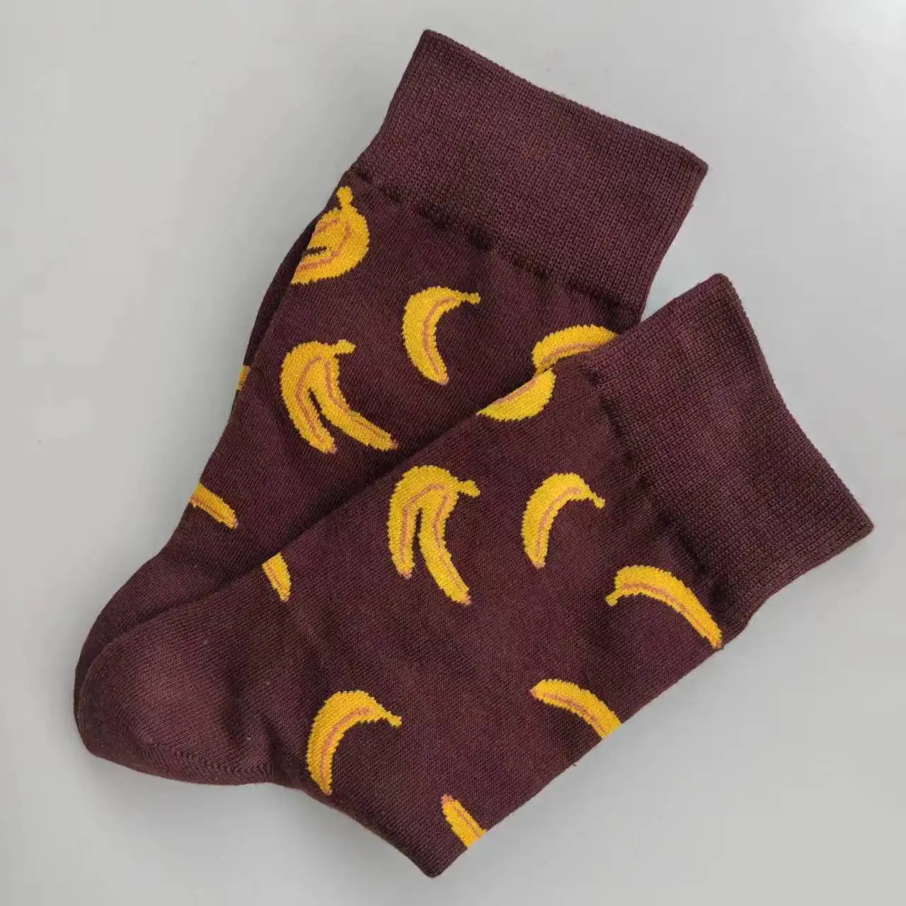 Trendy Brown Banana Print Mid-calf Socks Men Fruit Stylish Gift Men Husband Cute Trendy Funky Colorfu Work Socks Casual