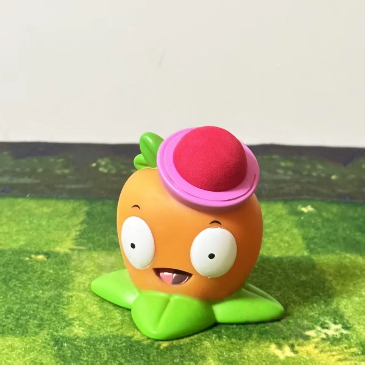 

Rechargeable Pomelo New Plants vs. Zombies Soft rubber toy with plant-themed shooting game and birthday gift toy.