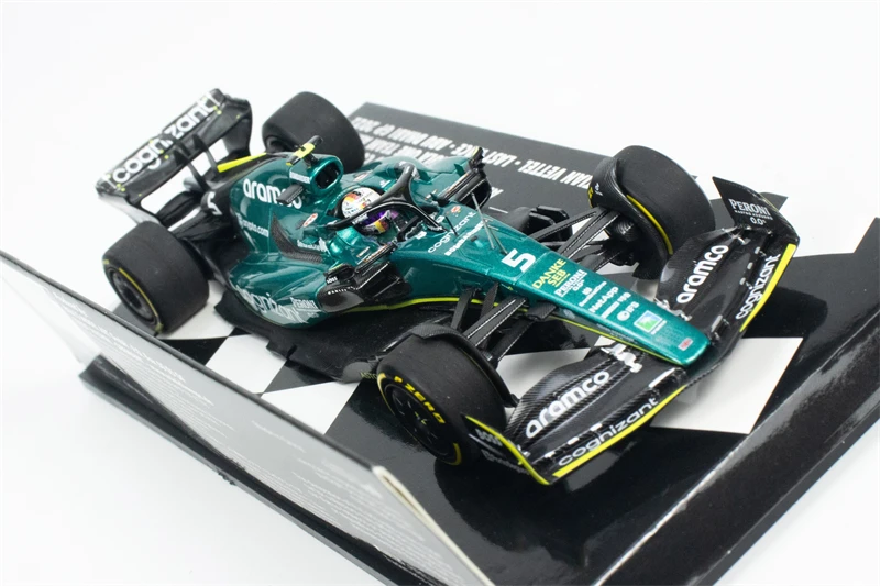 MINICHAMPS 1:43 AM ARAMCO COGNIZANT FORMULA TEAM AMR22 - #05 S.VETTEL - LAST RACE ABU DHABI GP 2022 Resin Model Car