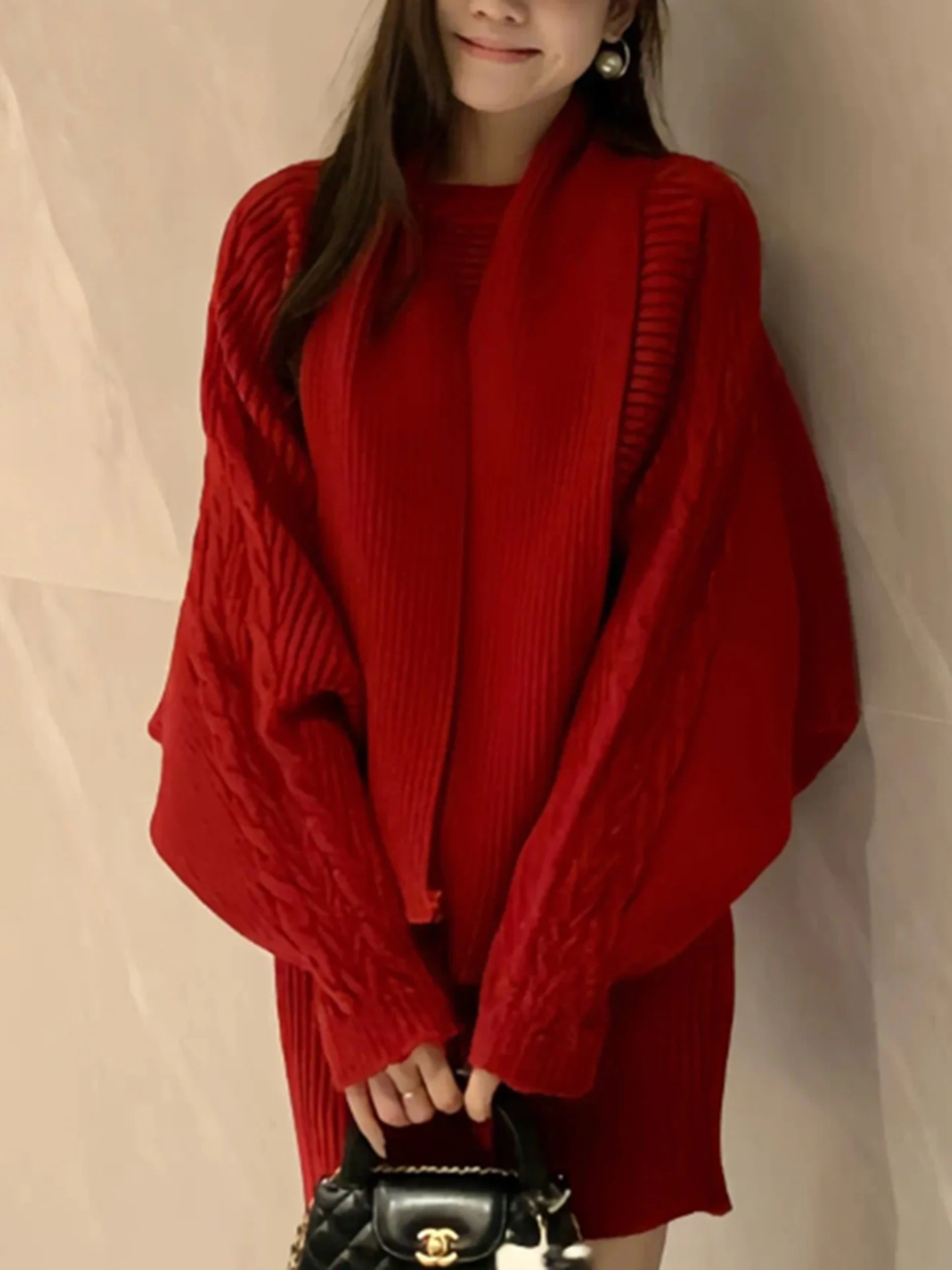 

Red Knitted Sweater And Scarf Set Women's Lazy Style Slimming New Year's Outfit Batwing Sleeve High Waist Short Skirt Two-Pie...