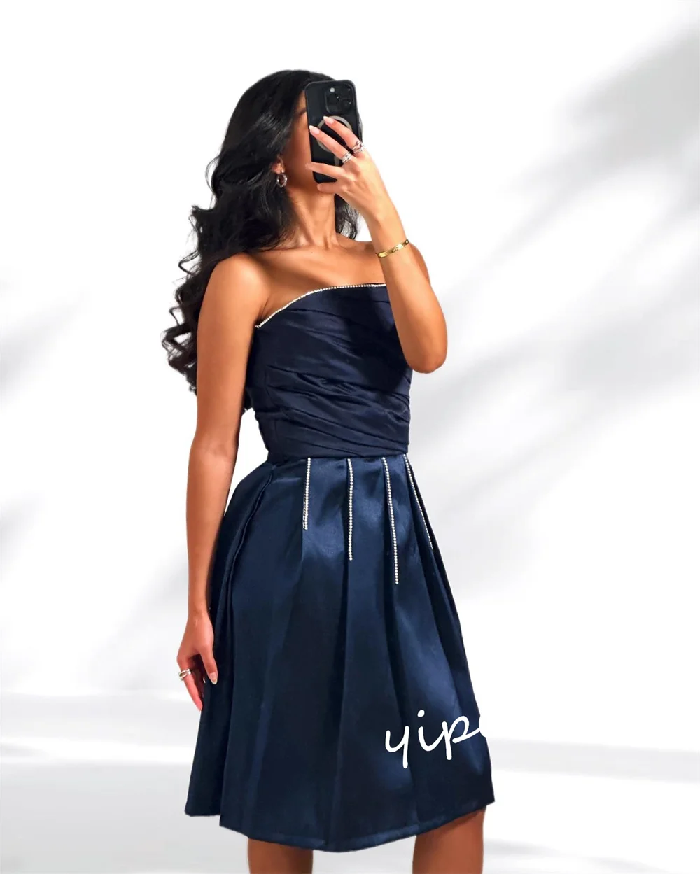 Jiayigong Sparkle Prom Satin Perlen Quince anera A-Linie träger lose maßge schneiderte Anlass Kleid knielange Kleider