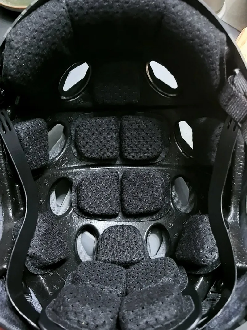 Casco táctico FAST SF fibra carbono – Ligero modular resistente