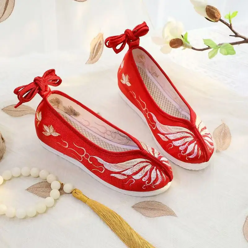 

Women Flat Sole Embroidered Shoes Ethnic Style Spring Summer New Round Toe Shallow Ankle Strap Hanfu Shoes Dance Shoes