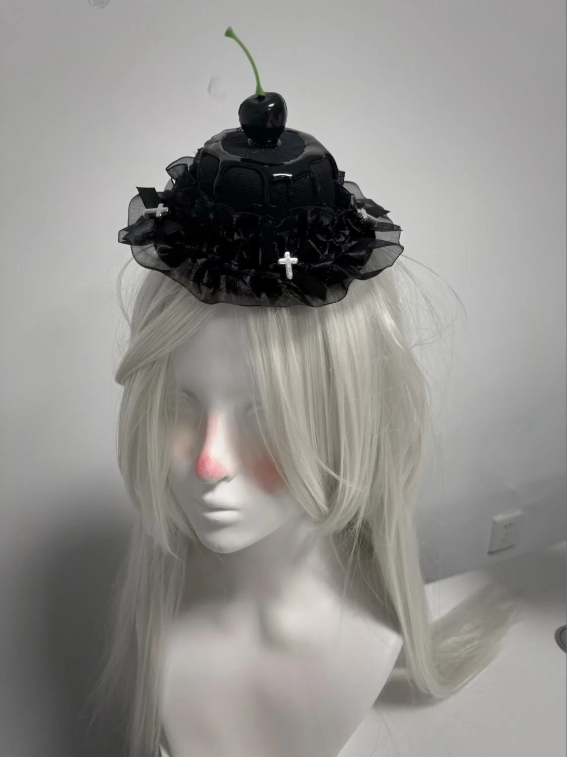 Lolita handgemachte kleine Zylinder schwarze Kirsche Geburtstagstorte Hut für Mädchen süßer Stil Kawaii Haarspangen Lolita Accessoires süß