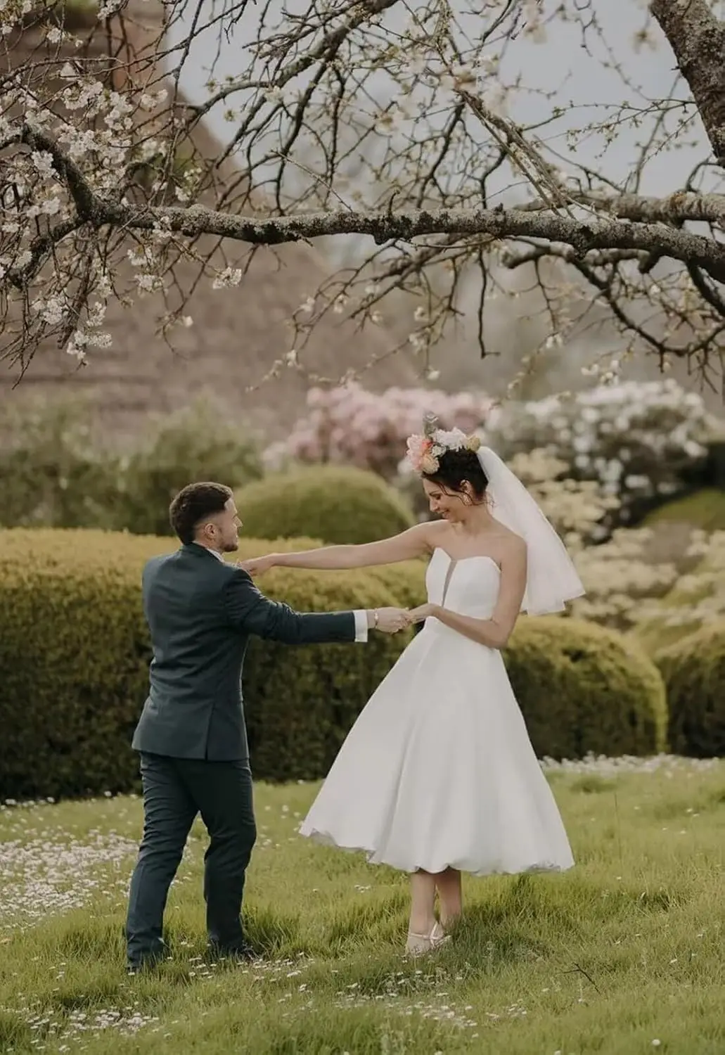 

Женское свадебное платье-бюстье длиной до колен для невесты, атласное, без бретелек, А-силуэт, с карманами, простое свадебное платье