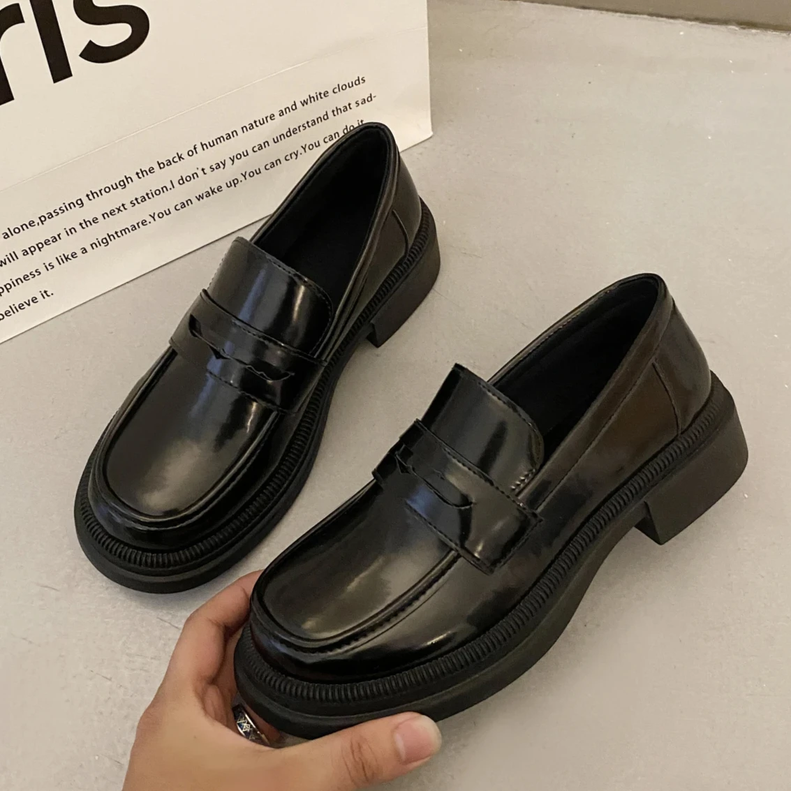 

2025 Spring Loafers Women Japanese School Students JK Uniform Shoes Round Toe Girls Retro Round Toe Lolita Cosplay Shoes Size 42